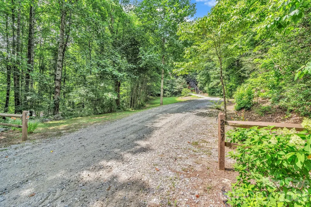 237 Woodys Drive Hendersonville NC 28792