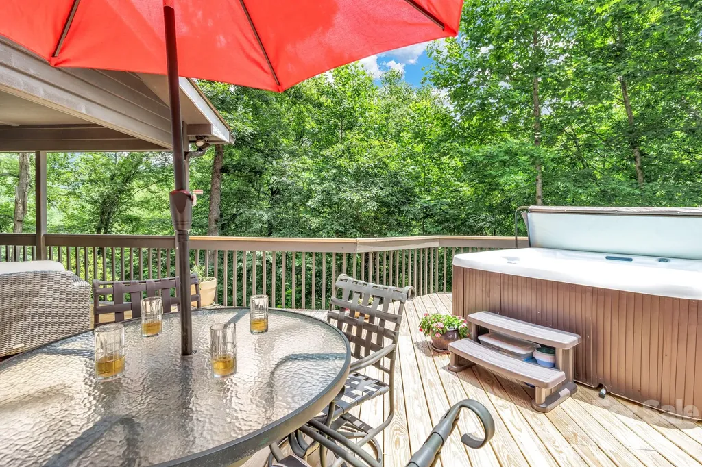 237 Woodys Drive Hendersonville NC 28792