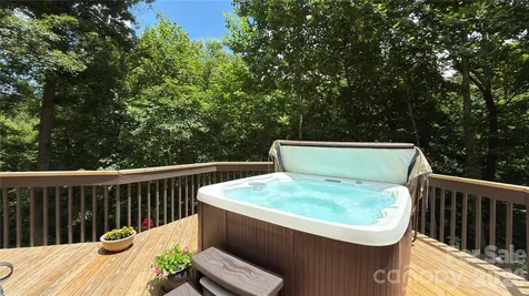 237 Woodys Drive Hendersonville NC 28792