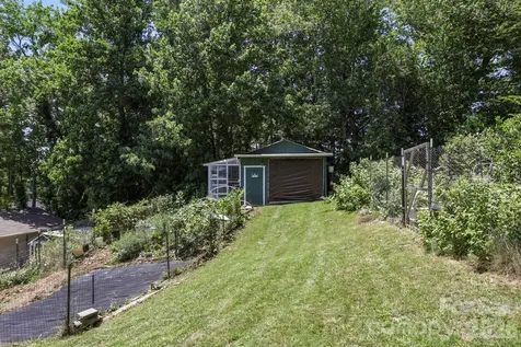 658 Enka Lake Road Candler NC 28715