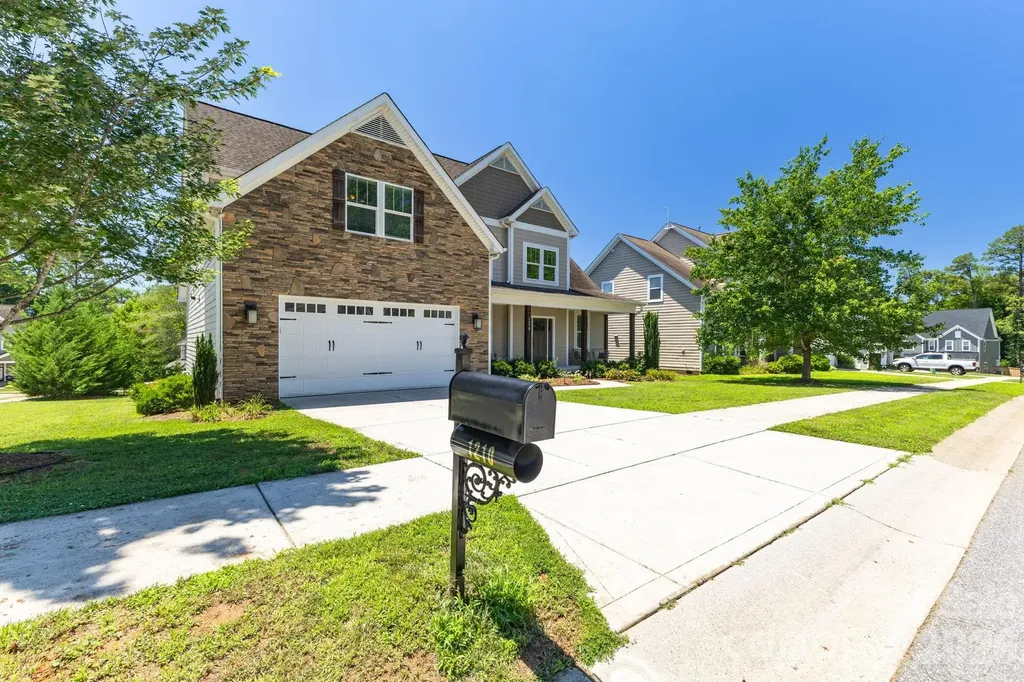 1210 39th Avenue NE Hickory NC 28601