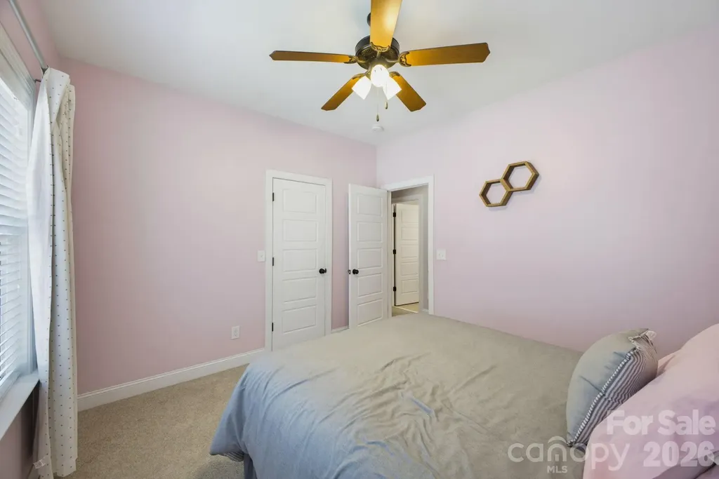 1210 39th Avenue NE Hickory NC 28601
