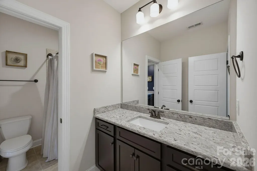1210 39th Avenue NE Hickory NC 28601