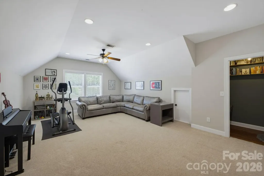 1210 39th Avenue NE Hickory NC 28601