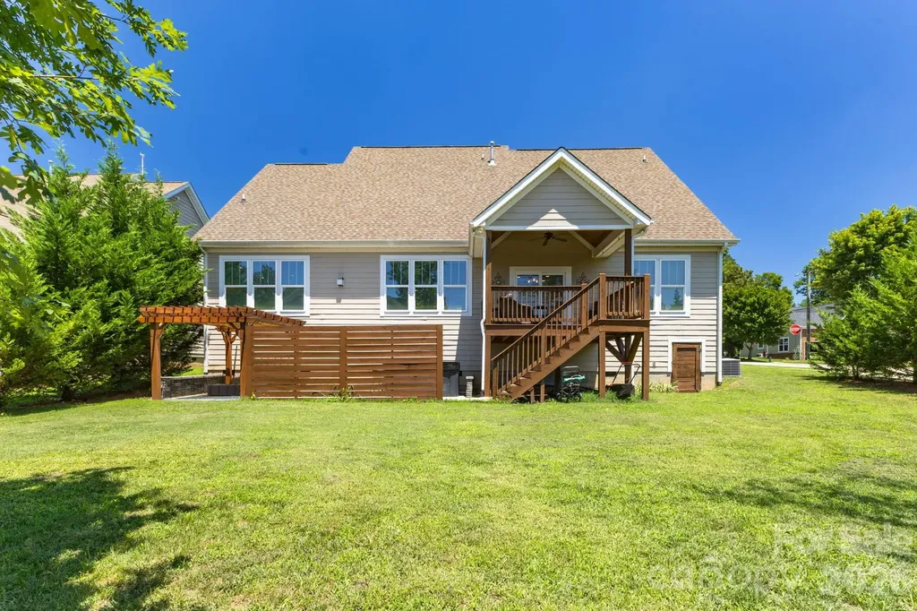1210 39th Avenue NE Hickory NC 28601