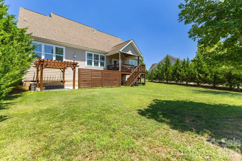 1210 39th Avenue NE Hickory NC 28601