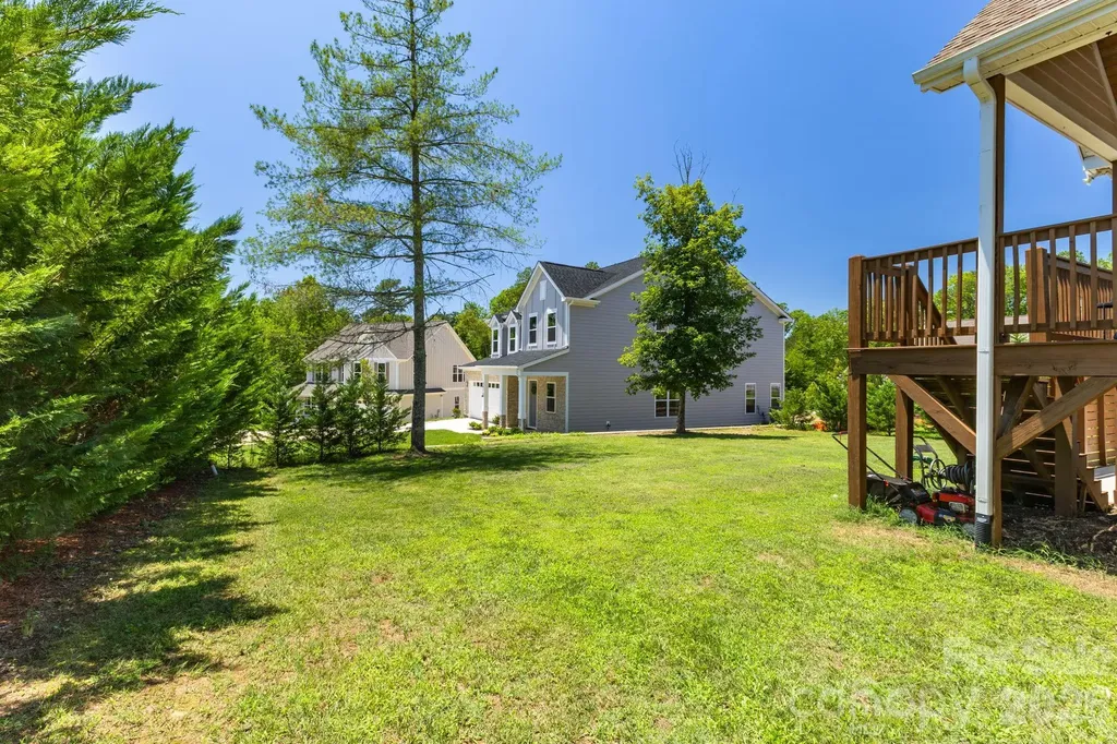 1210 39th Avenue NE Hickory NC 28601