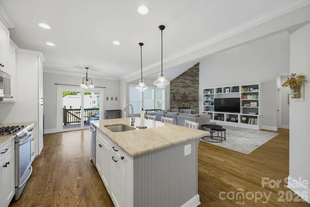 1210 39th Avenue NE Hickory NC 28601