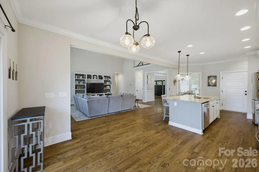 1210 39th Avenue NE Hickory NC 28601