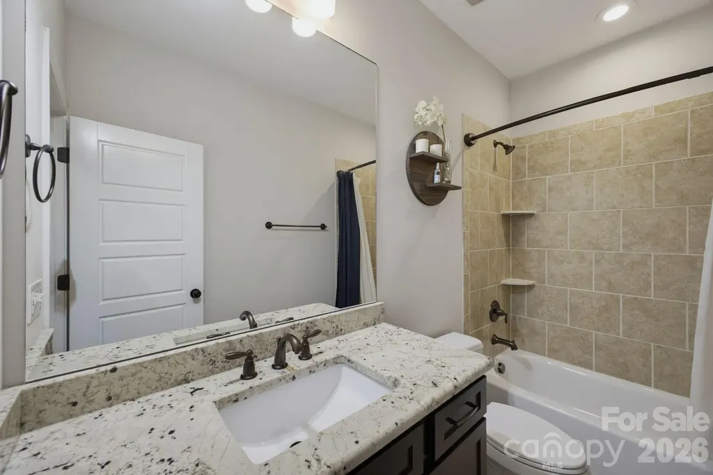1210 39th Avenue NE Hickory NC 28601