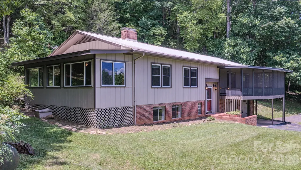 35 Coweeta Ridge Road Otto NC 28763