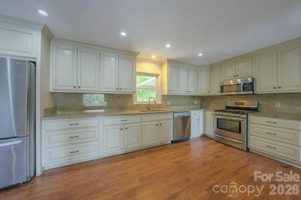35 Coweeta Ridge Road Otto NC 28763