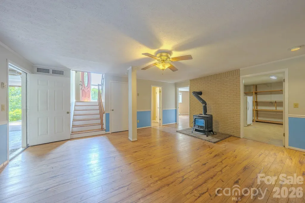 35 Coweeta Ridge Road Otto NC 28763