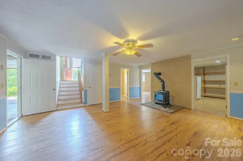 35 Coweeta Ridge Road Otto NC 28763