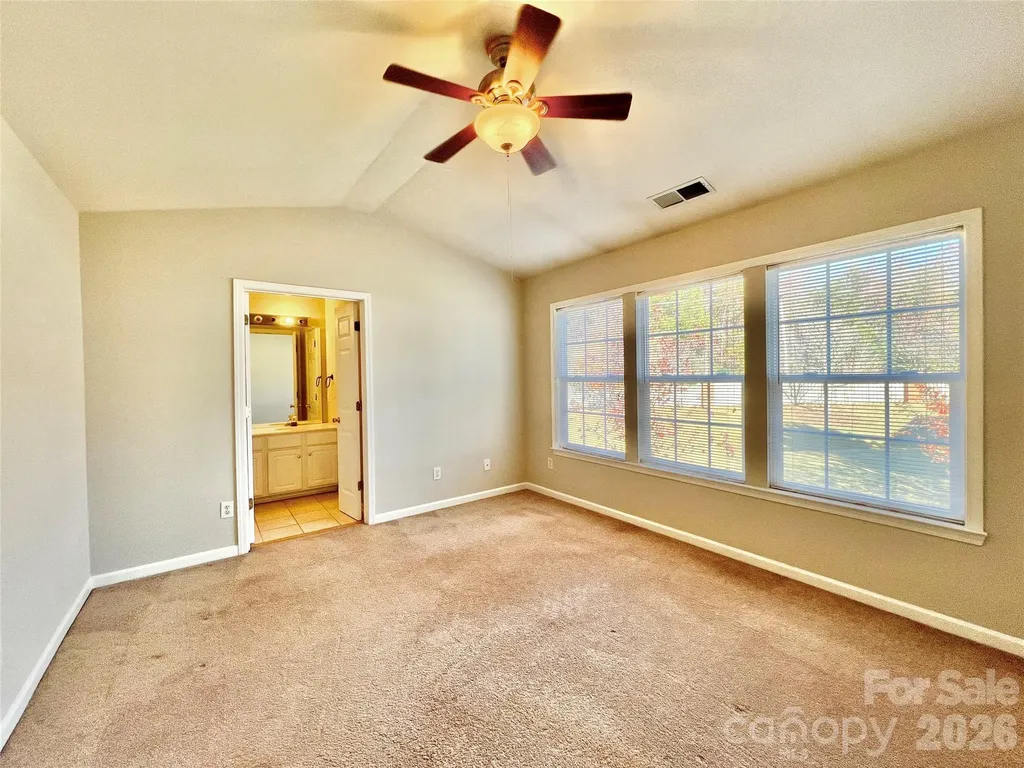 2762 Thornbush Court Charlotte NC 28270