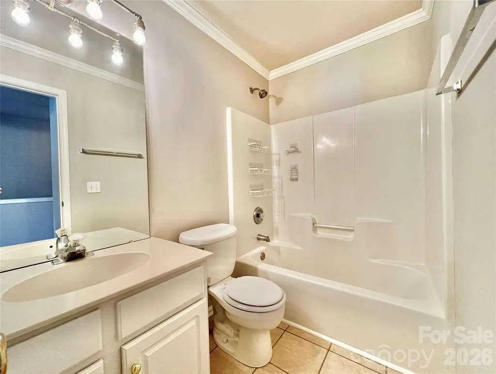 2762 Thornbush Court Charlotte NC 28270