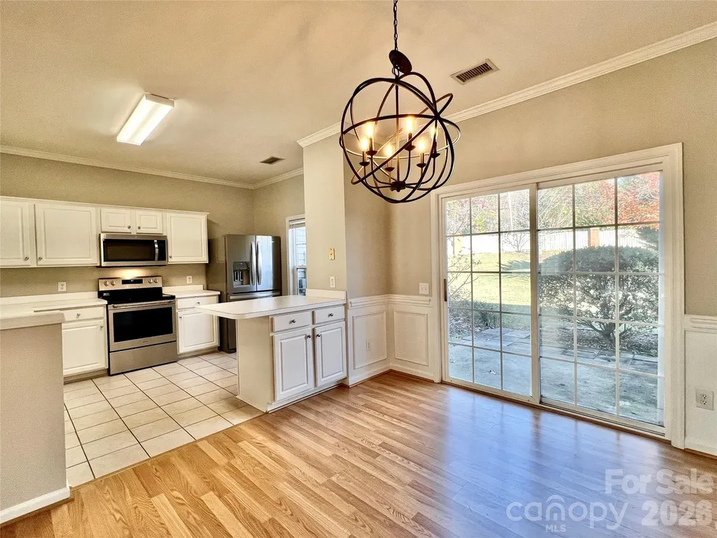 2762 Thornbush Court Charlotte NC 28270