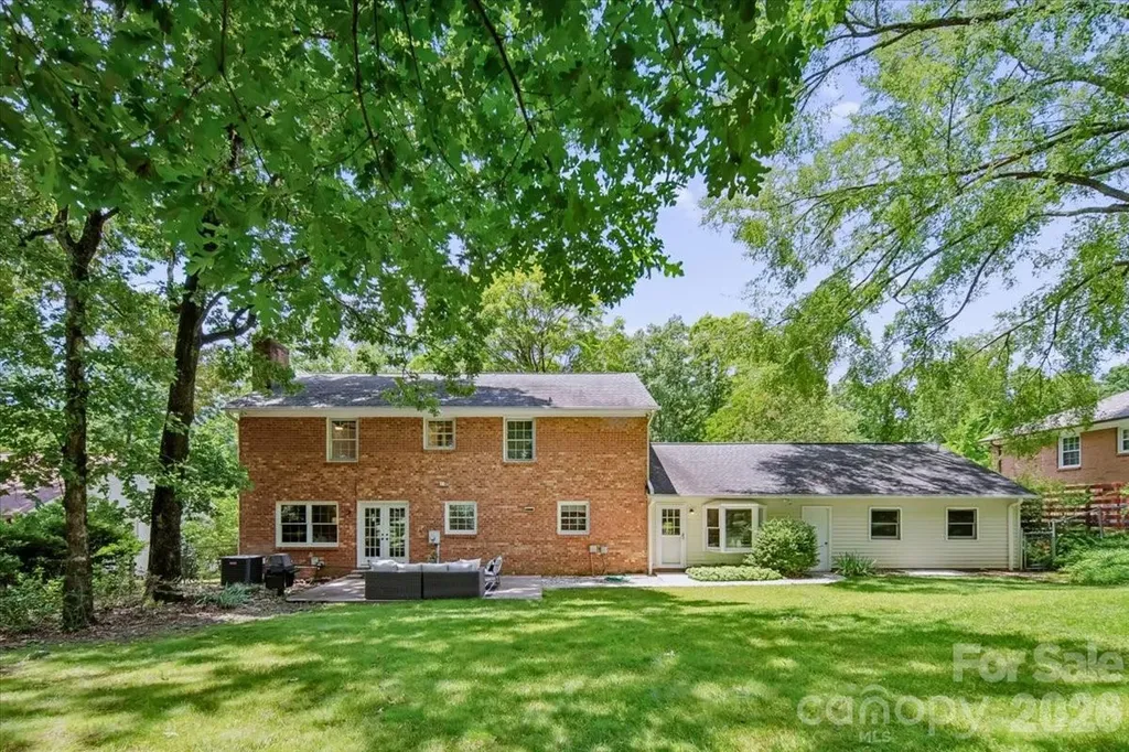 1024 Court Drive Charlotte NC 28211