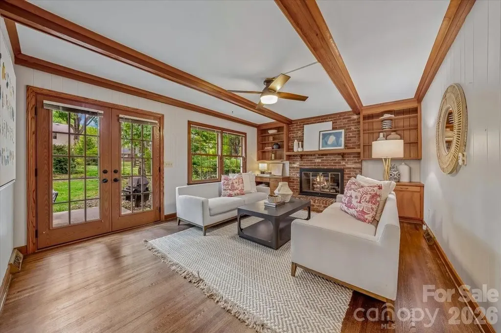 1024 Court Drive Charlotte NC 28211