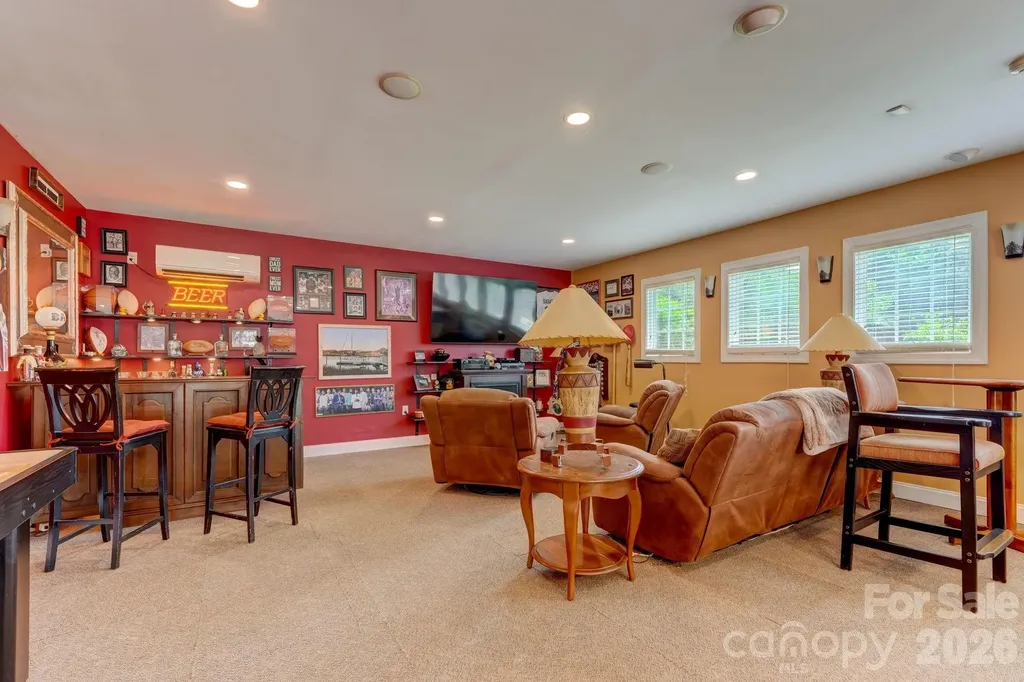 8106 Breezy Hill Drive Browns Summit NC 27214