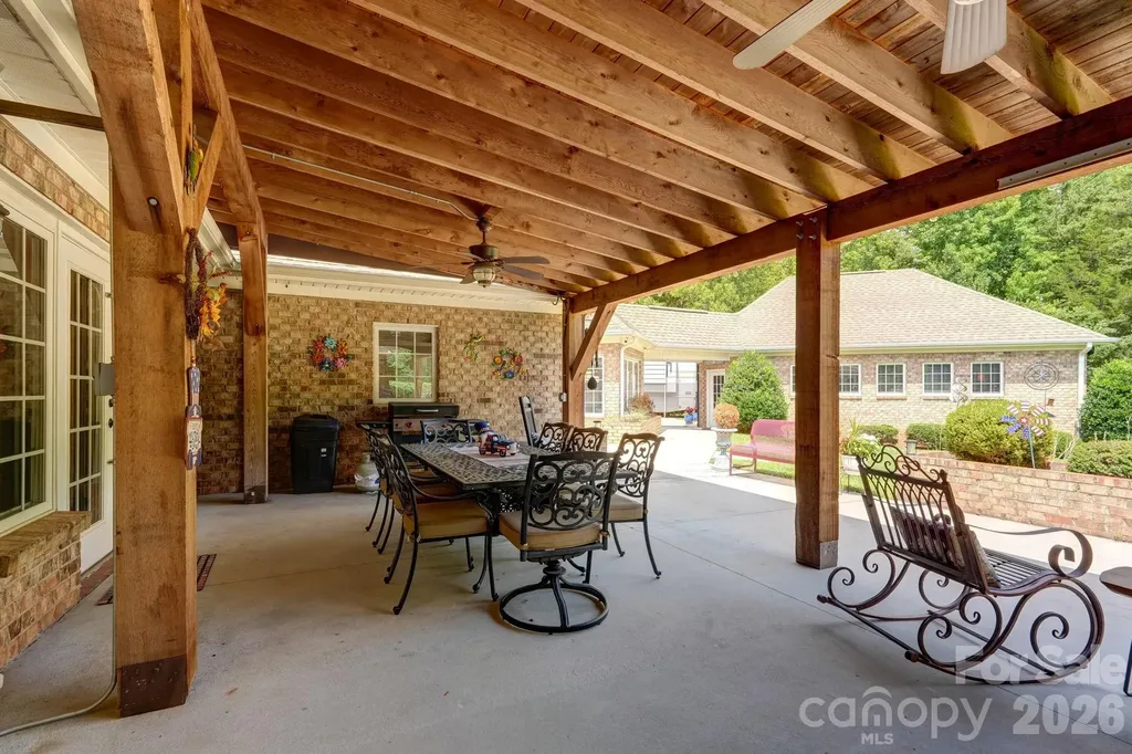 8106 Breezy Hill Drive Browns Summit NC 27214