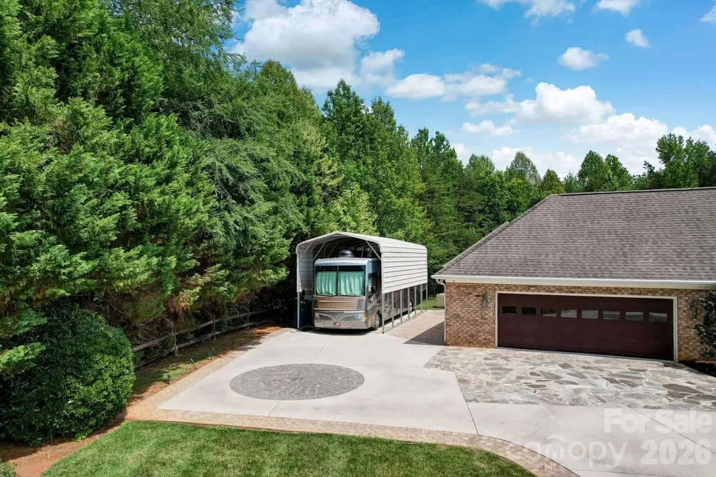 8106 Breezy Hill Drive Browns Summit NC 27214