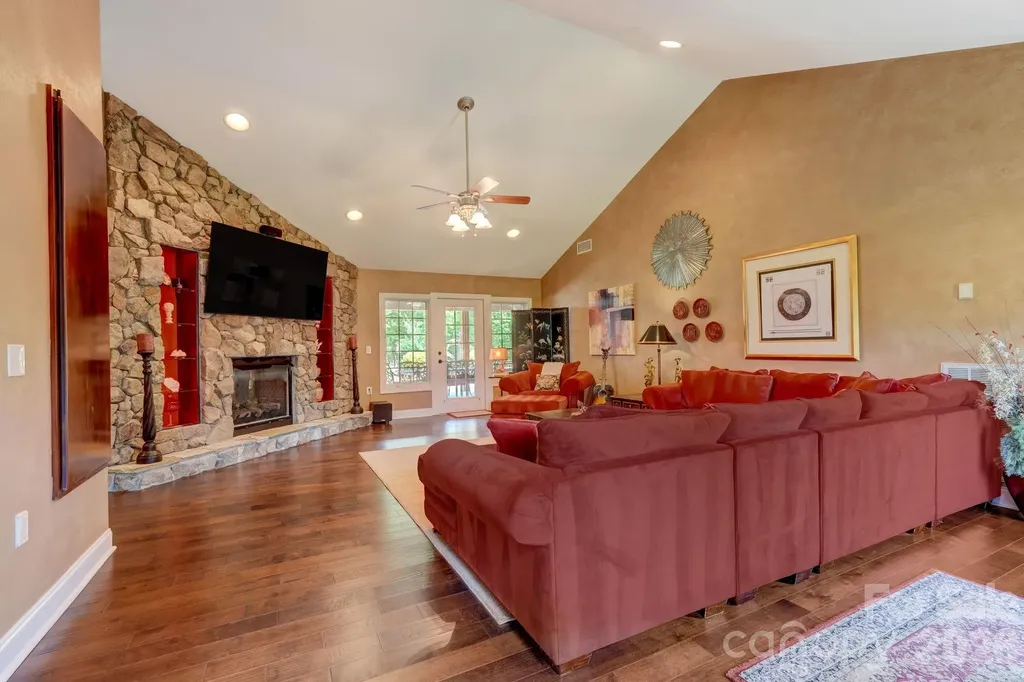 8106 Breezy Hill Drive Browns Summit NC 27214