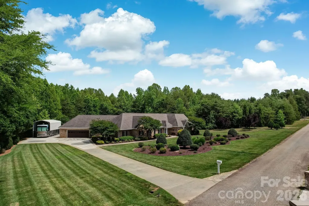 8106 Breezy Hill Drive Browns Summit NC 27214