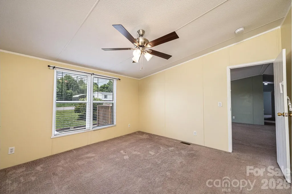 2385 Arrowwood Drive Hickory NC 28601