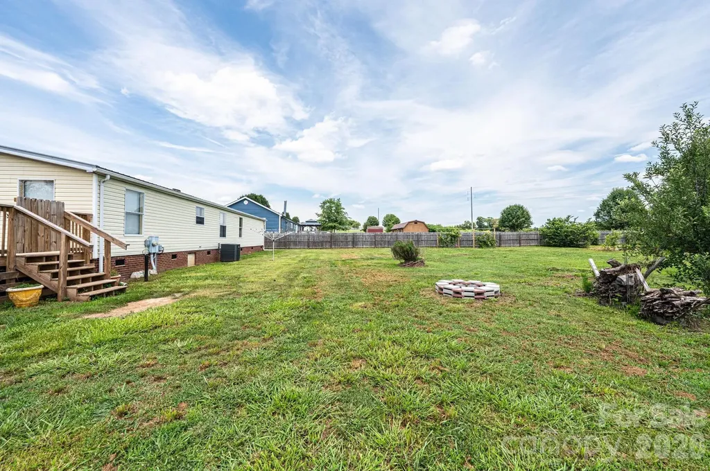 2385 Arrowwood Drive Hickory NC 28601
