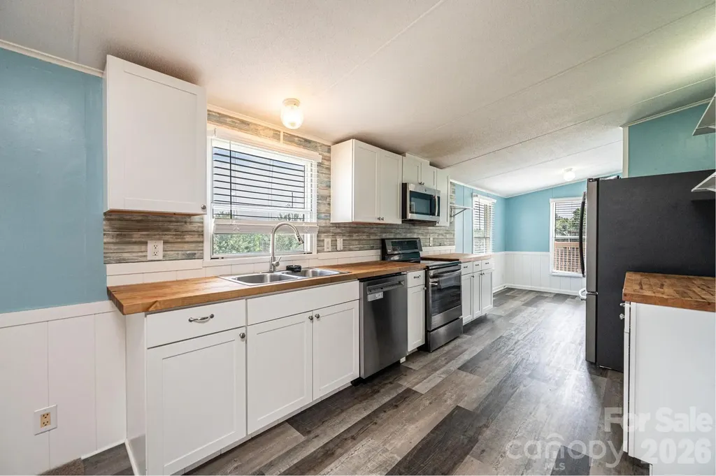 2385 Arrowwood Drive Hickory NC 28601