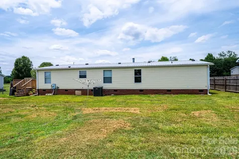 2385 Arrowwood Drive Hickory NC 28601