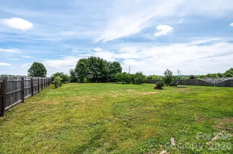 2385 Arrowwood Drive Hickory NC 28601