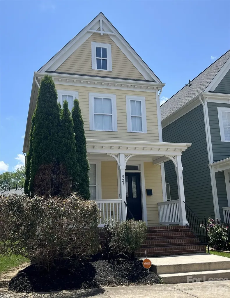 527 Dubois Court Charlotte NC 28208