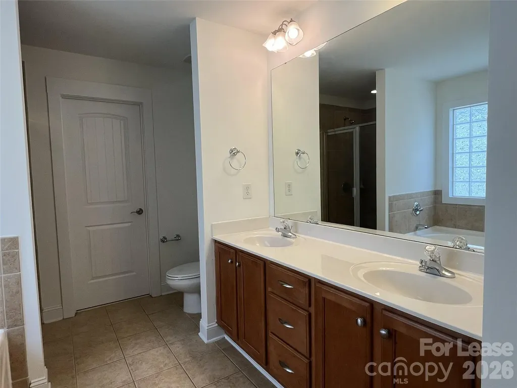 527 Dubois Court Charlotte NC 28208