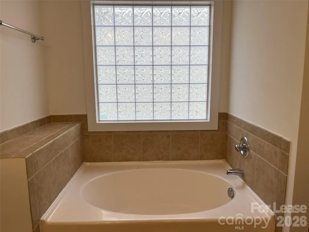 527 Dubois Court Charlotte NC 28208