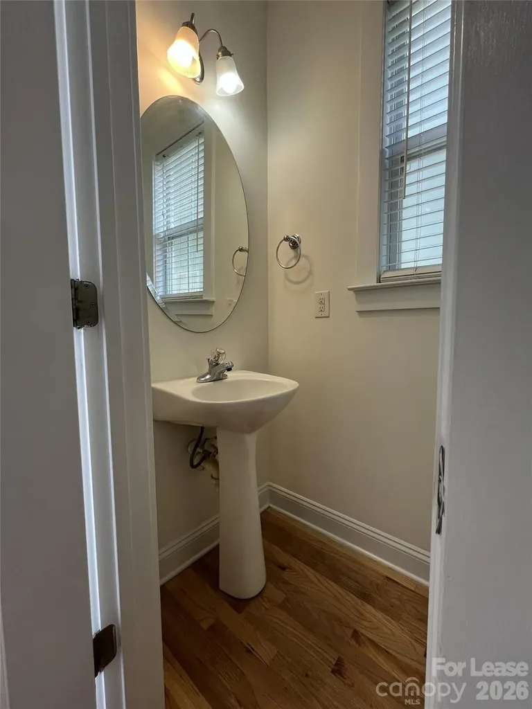 527 Dubois Court Charlotte NC 28208