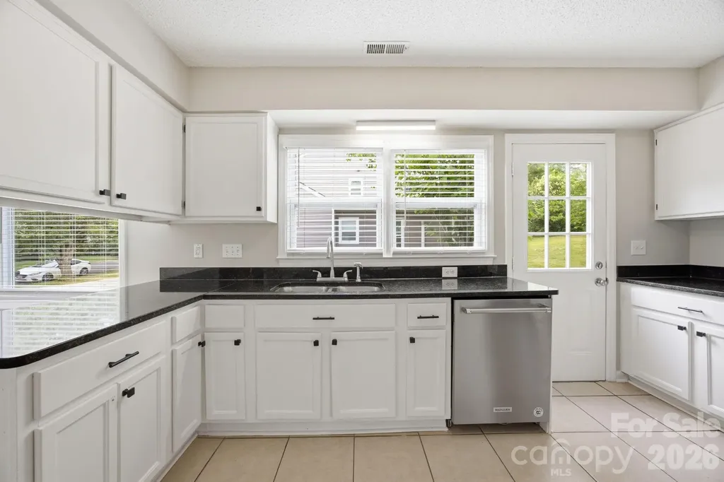 5317 Caradon Drive Charlotte NC 28227