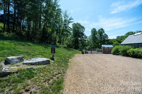 99999 Mountain Grove Lane Fletcher NC 28732