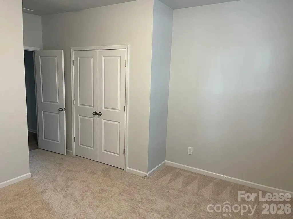 6335 Southgrove Street Charlotte NC 28277