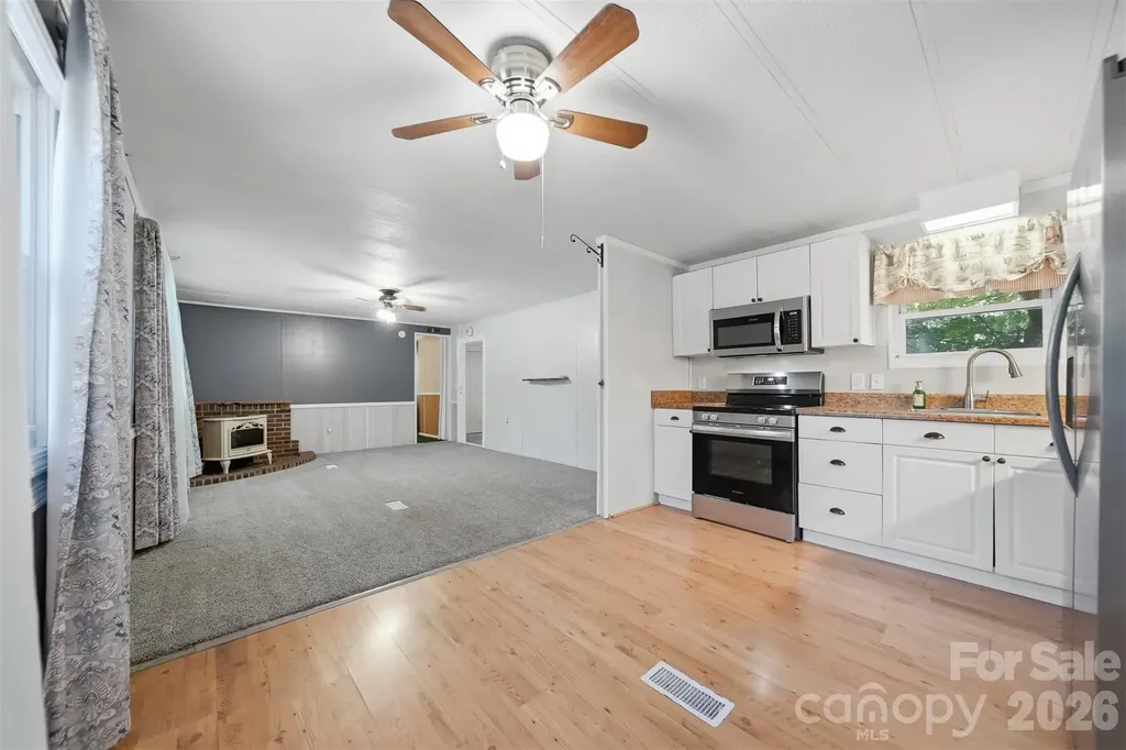 5404 B J Drive Conover NC 28613