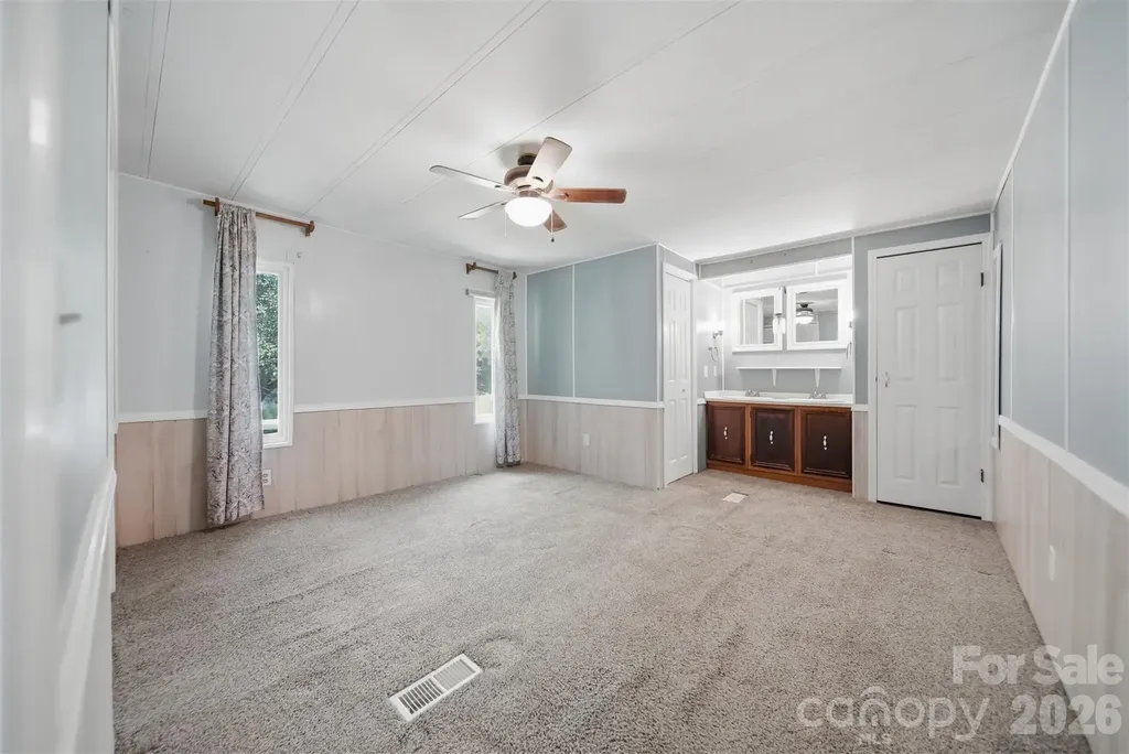 5404 B J Drive Conover NC 28613