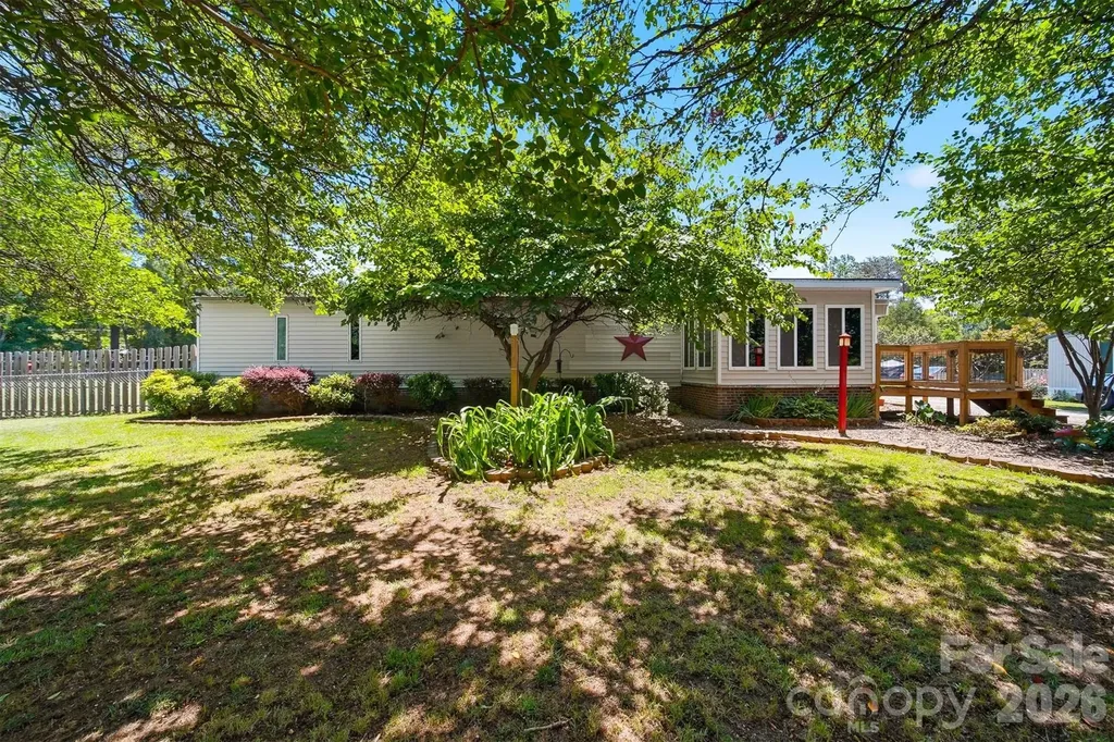 5404 B J Drive Conover NC 28613