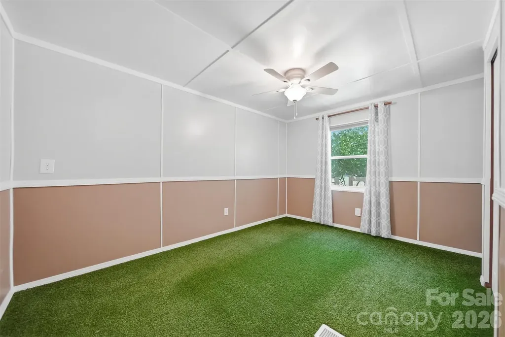 5404 B J Drive Conover NC 28613