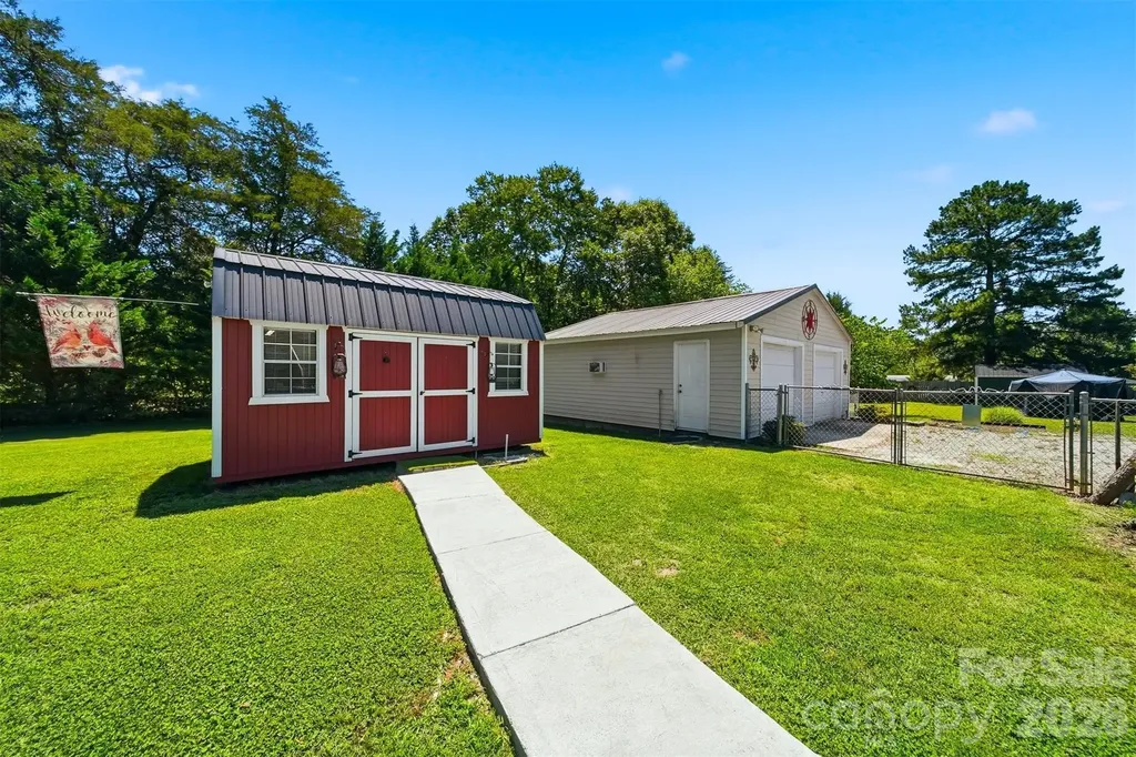 5404 B J Drive Conover NC 28613