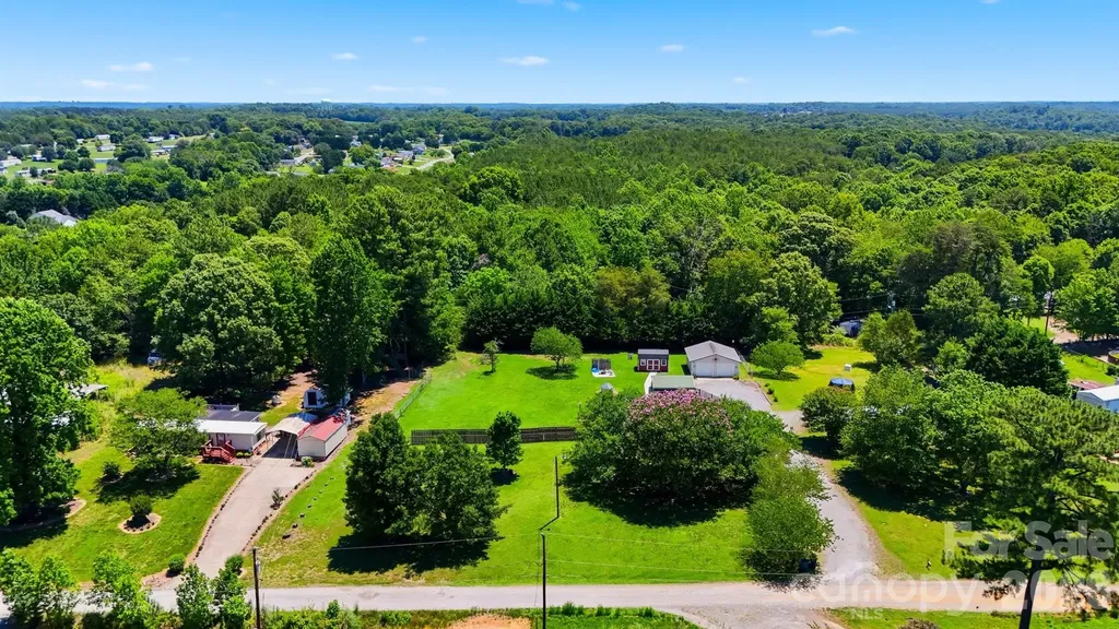 5404 B J Drive Conover NC 28613