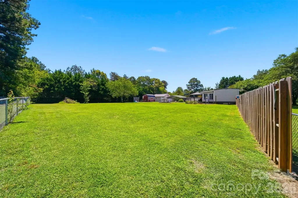 5404 B J Drive Conover NC 28613