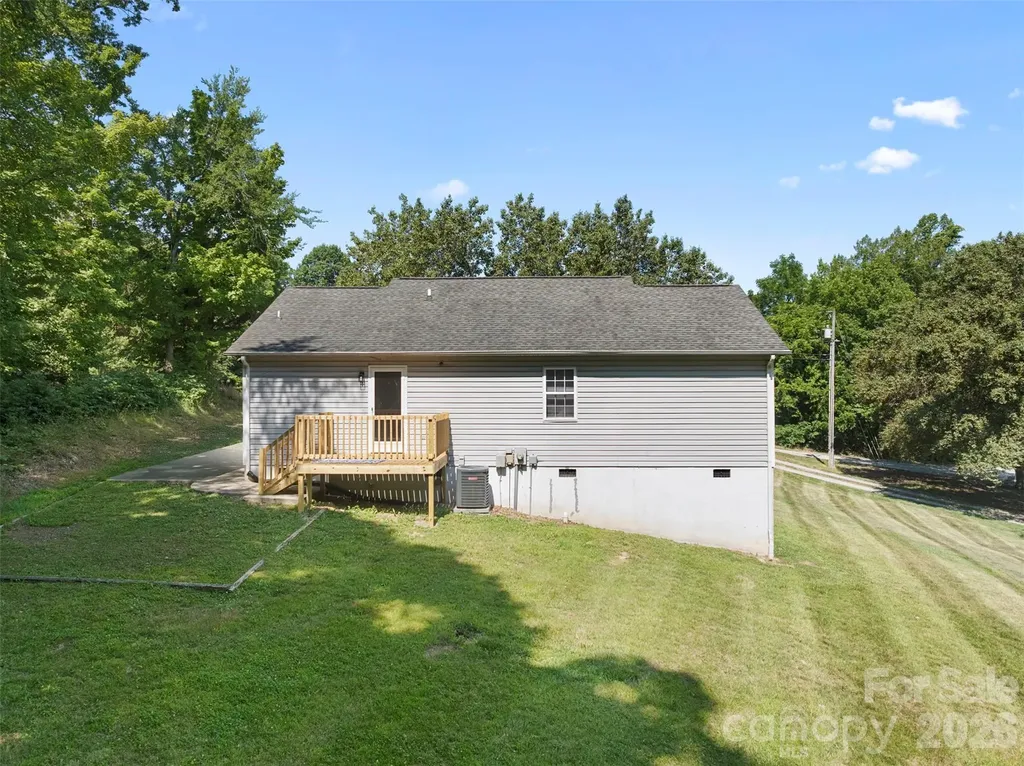 362 N Nc Highway 109 Highway Thomasville NC 27360