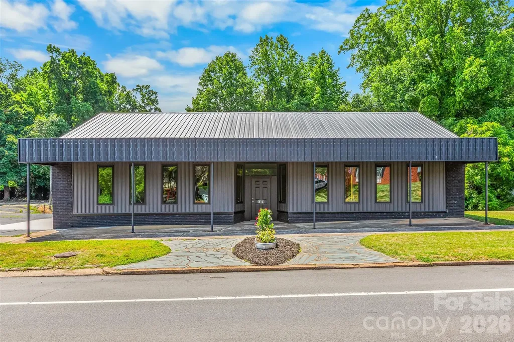 1401 S Salisbury Avenue Spencer NC 28159