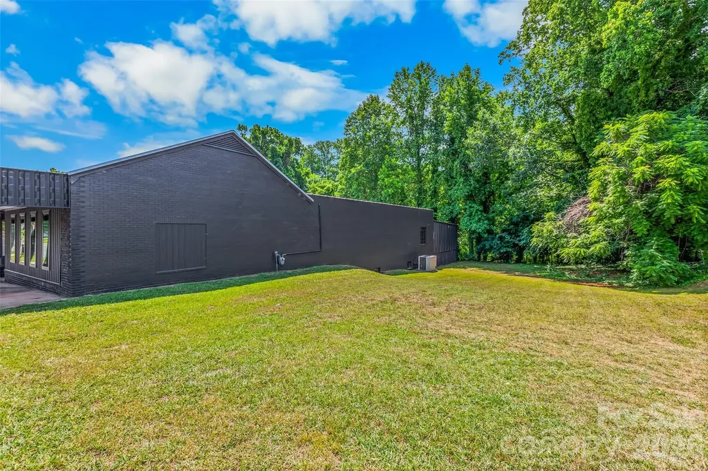 1401 S Salisbury Avenue Spencer NC 28159